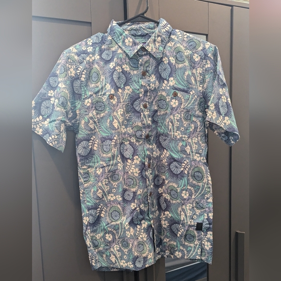 Patagonia Men's Button Up Shirt - Picture 7 of 7